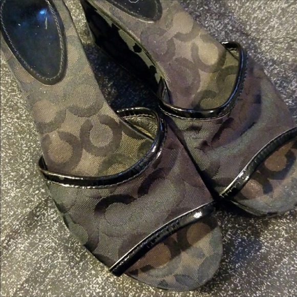 Coach Wedges. - Picture 2 of 4